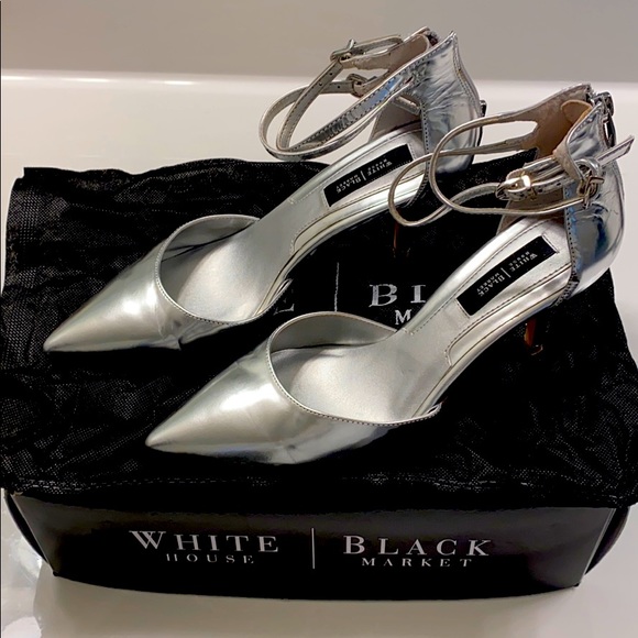 Silver pump with ankle strap (Size 8) - Picture 1 of 1